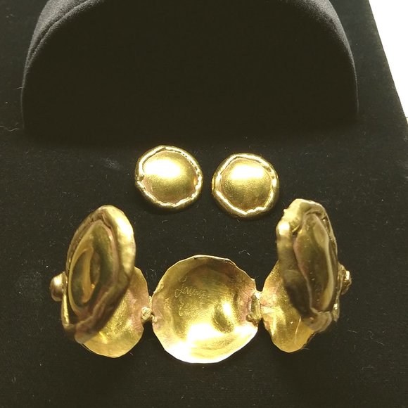 Vintage Marked Handcrafted Bracelet & Earrings - Picture 6 of 8